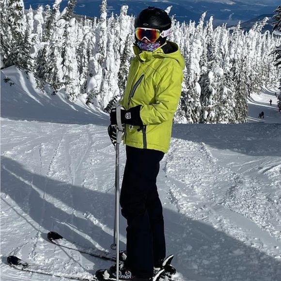 Meet your Posher, Christine - Picture 2 of 10